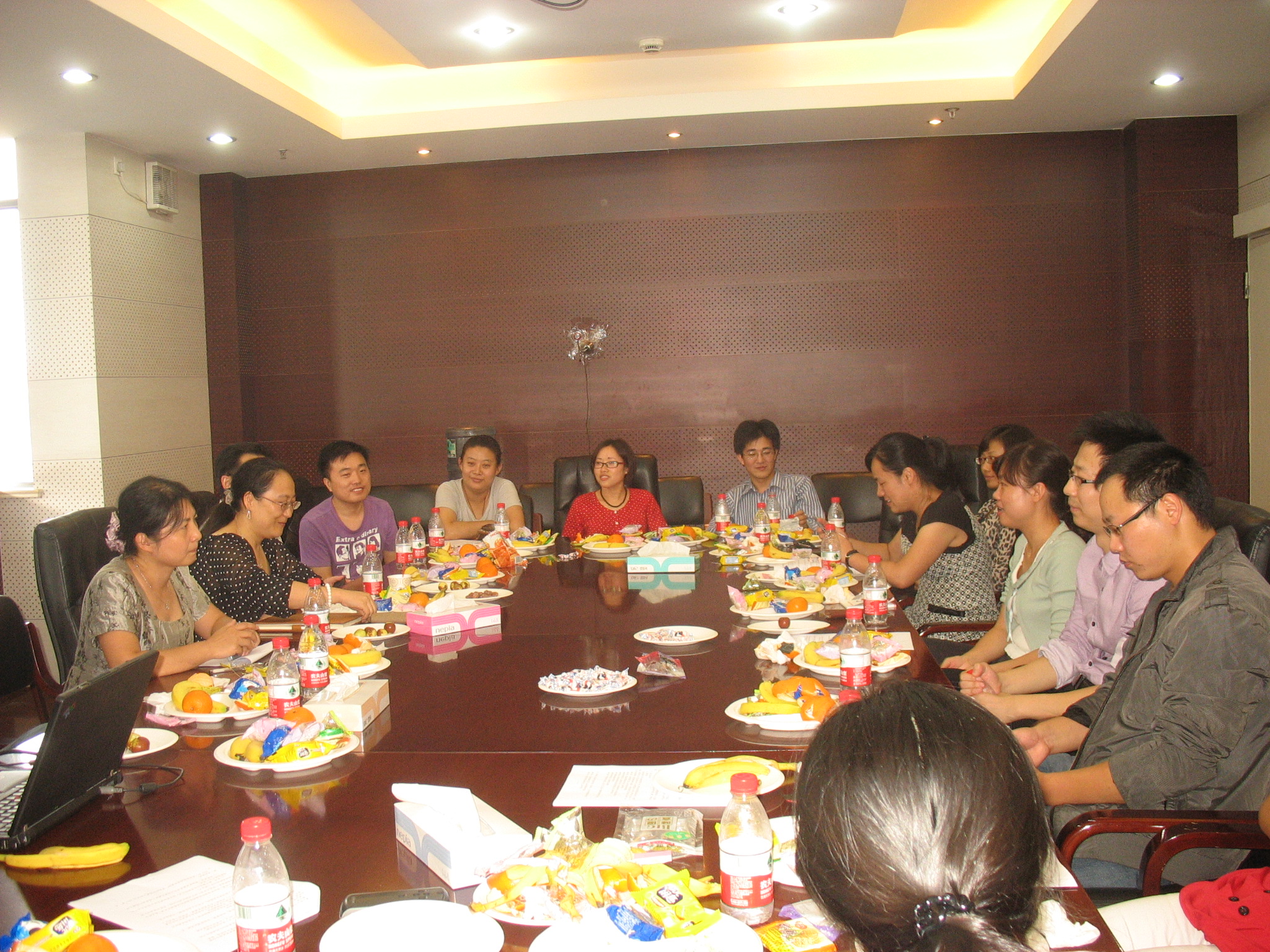 2138cn太阳集团古天乐召开青年教师座谈会