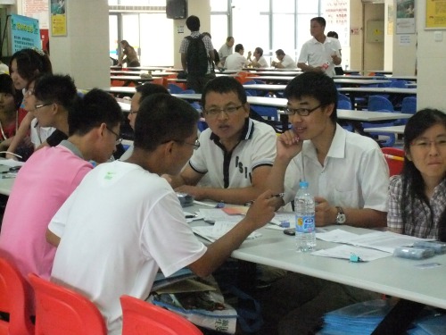 2138cn太阳集团古天乐新生报到现场